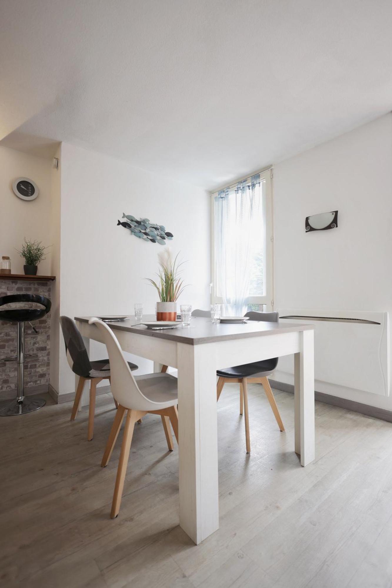 Appartement Familial Avec Jardin Ensoleille Dans La Cite Des Potiers 瓦洛里 外观 照片
