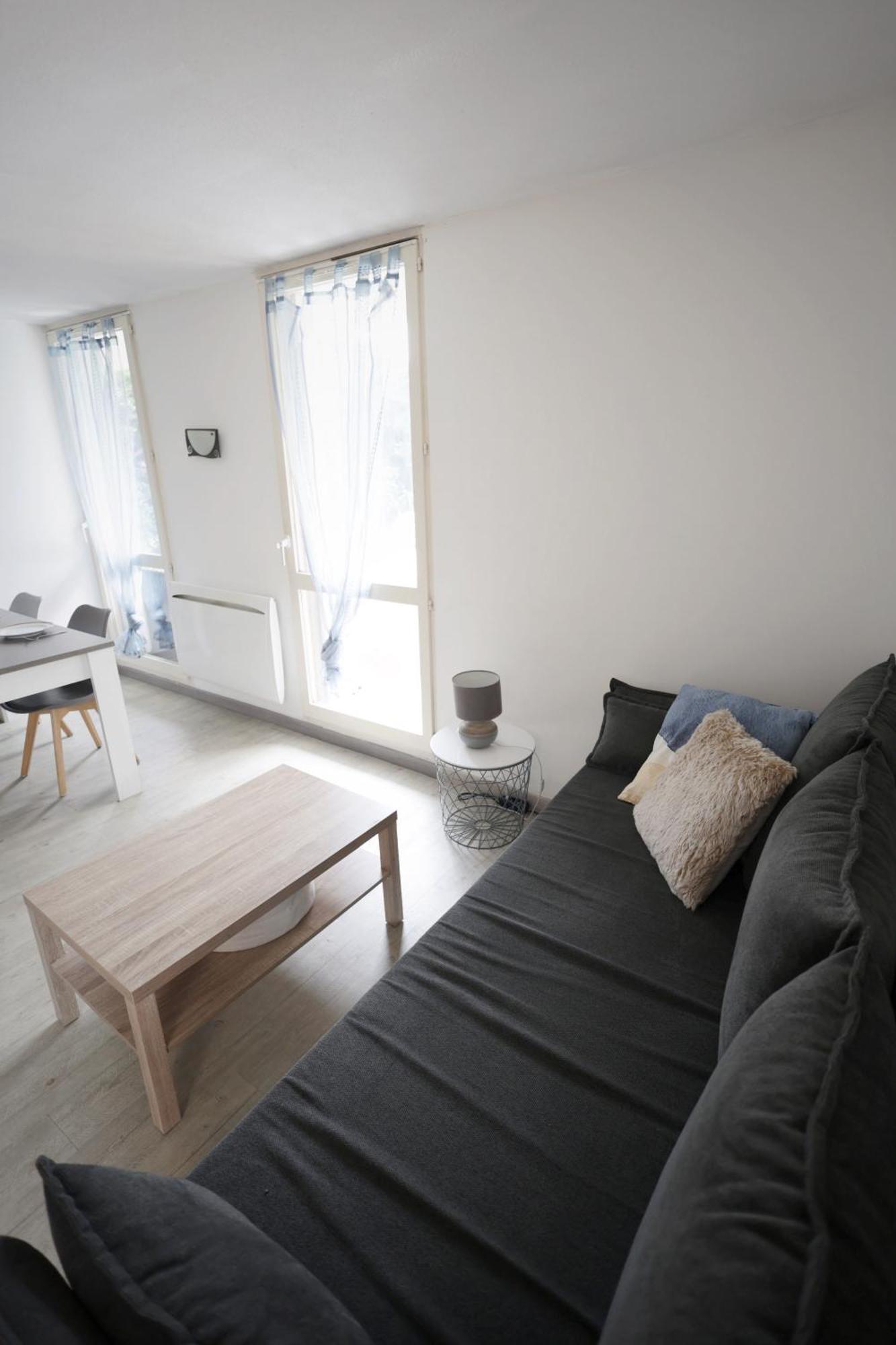 Appartement Familial Avec Jardin Ensoleille Dans La Cite Des Potiers 瓦洛里 外观 照片